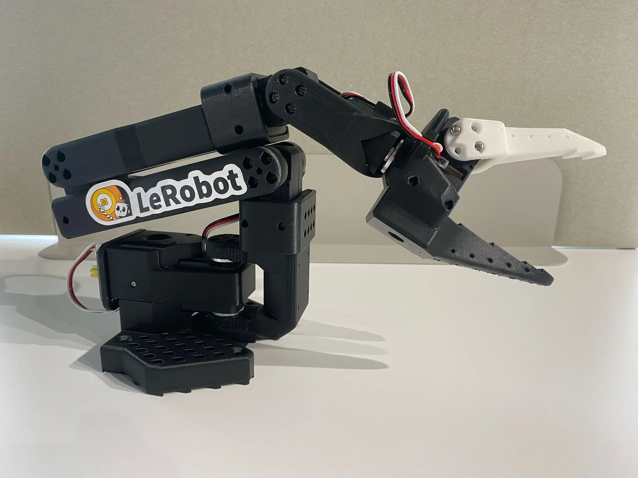 SO-ARM101 Robot Arm